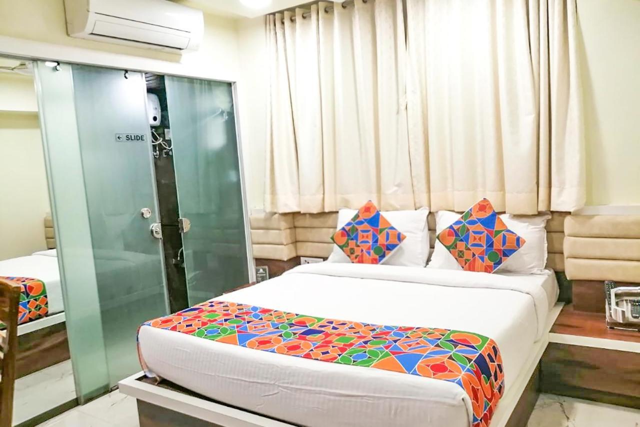 Hotel Radana Vashi Navimumbai Nova Bombaim Exterior foto