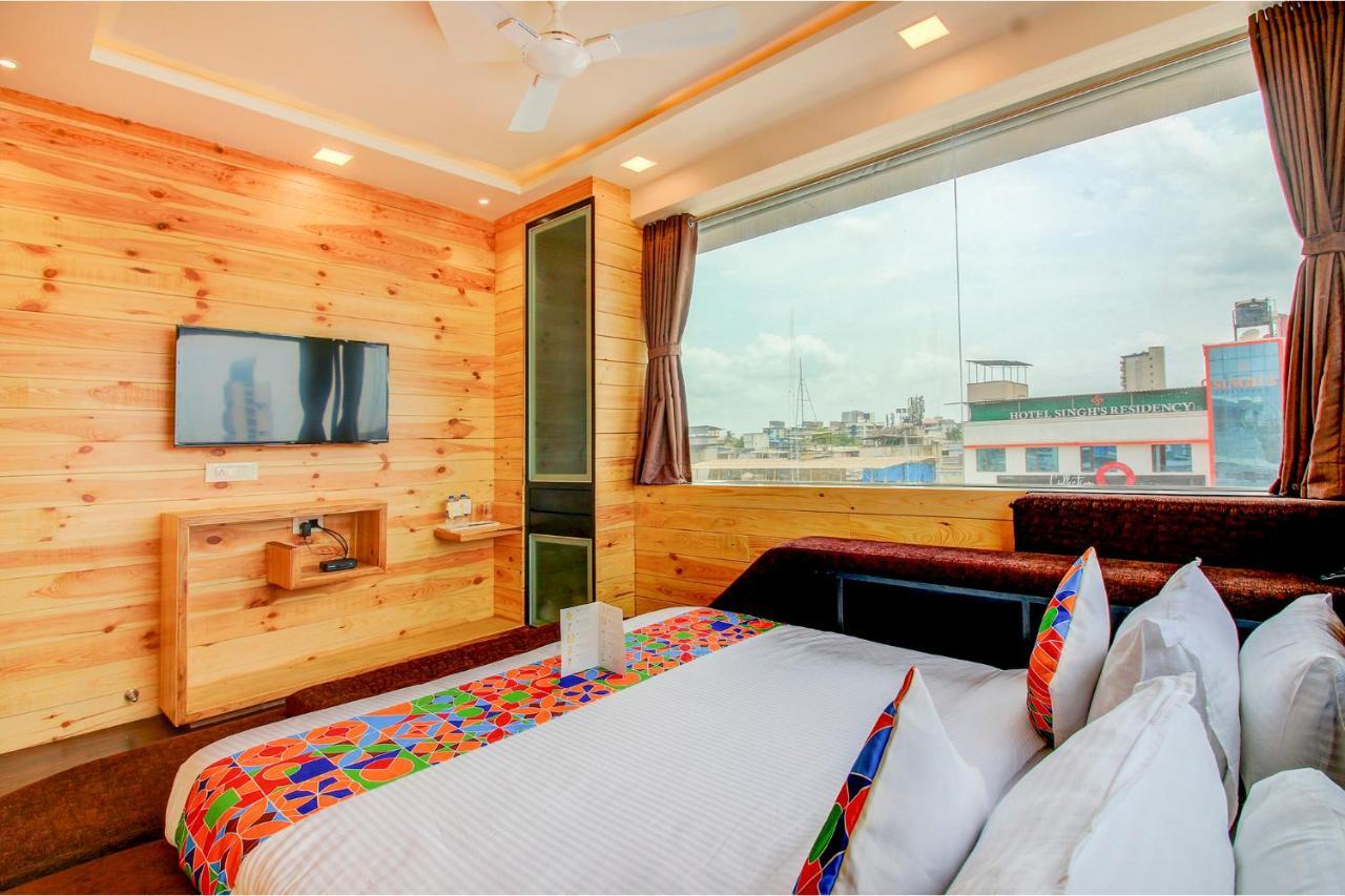 Hotel Radana Vashi Navimumbai Nova Bombaim Exterior foto