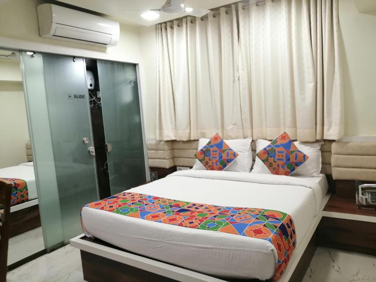 Hotel Radana Vashi Navimumbai Nova Bombaim Exterior foto
